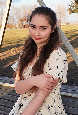 Daria, 20 y.o. from Kyiv, Ukraine