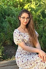 Ukrainian mail order bride Daria from Kyiv with light brown hair and brown eye color - image 7