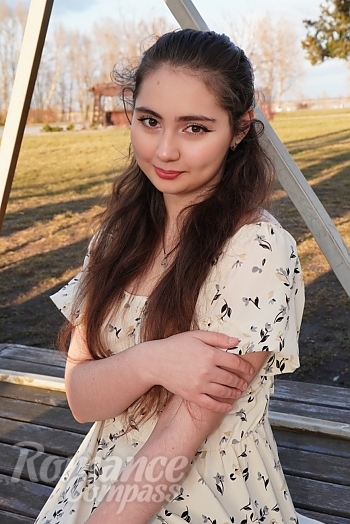 Ukrainian mail order bride Daria from Kyiv with light brown hair and brown eye color - image 1