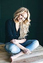 Ukrainian mail order bride Elena from Seattle with blonde hair and green eye color - image 8