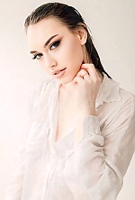 Ukrainian mail order bride Olena from Zhytomyr with light brown hair and green eye color - image 5
