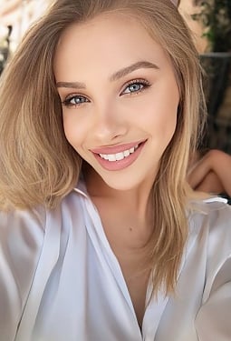 Veronika, 23 y.o. from Kyiv, Ukraine
