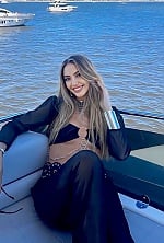 Ukrainian mail order bride Zoe from Buenos Aires with blonde hair and green eye color - image 4