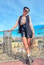 Ukrainian mail order bride Olena from M&uuml;nchen with black hair and green eye color - image 16