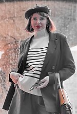 Ukrainian mail order bride Olena from München with black hair and green eye color - image 7