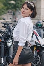 Ukrainian mail order bride Olena from M&uuml;nchen with black hair and green eye color - image 39