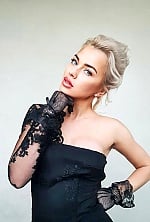 Ukrainian mail order bride Maryna from Kyiv with blonde hair and blue eye color - image 2