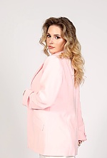 Ukrainian mail order bride Daria from Kyiv with brunette hair and green eye color - image 2