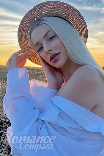 Ukrainian mail order bride Myroslava from Warsaw with blonde hair and blue eye color - image 1