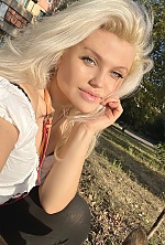 Ukrainian mail order bride Julia from Kryvyi Rih with blonde hair and blue eye color - image 3