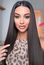 Ukrainian mail order bride Viktoriia from Warsaw with black hair and brown eye color - image 4
