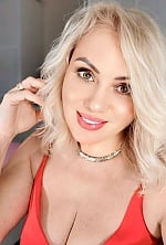 Ukrainian mail order bride Tamara from Los Angeles with blonde hair and brown eye color - image 4