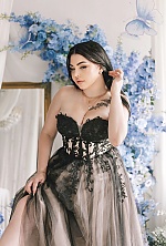 Ukrainian mail order bride Oksana from Mykolayiv with black hair and blue eye color - image 4