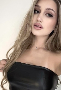 Anastasiia, 18 y.o. from Warsaw, Poland