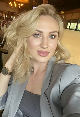 Elena, 34 y.o. from Los Angeles, United States