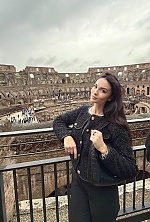 Ukrainian mail order bride Yana from Berlin with brunette hair and green eye color - image 5