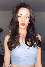 Ukrainian mail order bride Yelyzaveta from Lyon with light brown hair and grey eye color - image 6