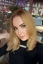 Ukrainian mail order bride Alina from Amsterdam with blonde hair and green eye color - image 2