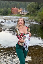 Ukrainian mail order bride Marharyta from Kelowna with blonde hair and brown eye color - image 7