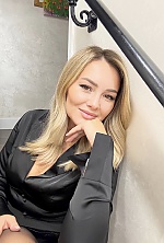Ukrainian mail order bride Iulia from Chisinau with blonde hair and hazel eye color - image 3