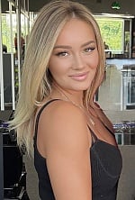 Ukrainian mail order bride Iulia from Chisinau with blonde hair and hazel eye color - image 4