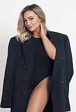Ukrainian mail order bride Iulia from Chisinau with blonde hair and hazel eye color - image 2