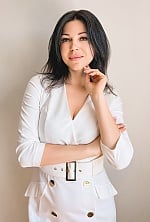 Ukrainian mail order bride Alina from Kyiv with brunette hair and brown eye color - image 6