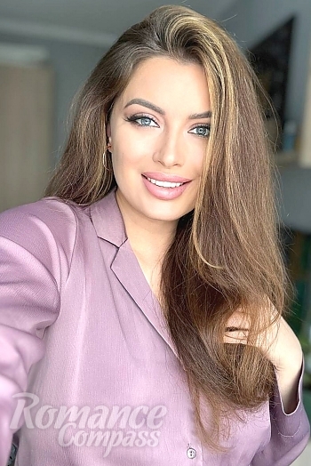 Ukrainian mail order bride Inna from Kremenchug with light brown hair and grey eye color - image 1