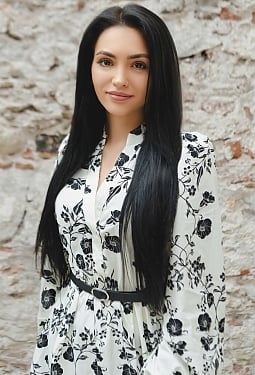 Elena, 28 y.o. from Kyiv, Ukraine