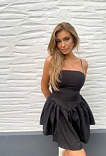 Ukrainian mail order bride Aliane from Frankfurt am Main with light brown hair and brown eye color - image 5