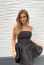 Ukrainian mail order bride Aliane from Frankfurt am Main with light brown hair and brown eye color - image 6