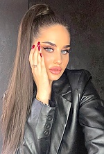 Ukrainian mail order bride Alina from Odesa with light brown hair and green eye color - image 11