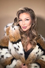 Ukrainian mail order bride Dana from Astana with blonde hair and green eye color - image 9