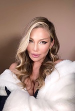Ukrainian mail order bride Dana from Astana with blonde hair and green eye color - image 3