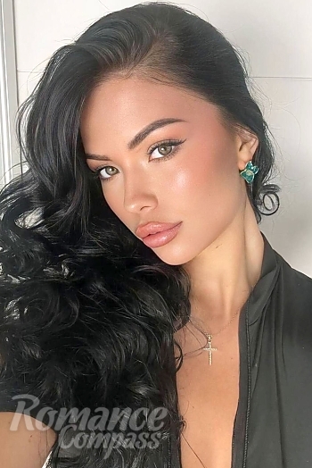 Ukrainian mail order bride Solomiia from Kyiv with brunette hair and green eye color - image 1
