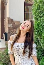 Ukrainian mail order bride Tetiana from Lviv with brunette hair and brown eye color - image 4