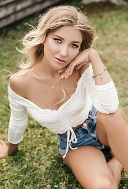 Katerina, 26 y.o. from Ivano-Frankivsk, Ukraine