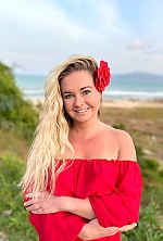 Ukrainian mail order bride Kateryna from Kyiv with blonde hair and green eye color - image 2