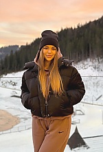 Ukrainian mail order bride Diana from Kyiv with light brown hair and blue eye color - image 4