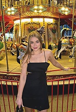 Ukrainian mail order bride Diana from Kyiv with light brown hair and blue eye color - image 2