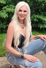 Ukrainian mail order bride Anzhelika from Kyiv with blonde hair and hazel eye color - image 9