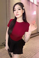 Ukrainian mail order bride Pham from Ho Chi Minh City with brunette hair and brown eye color - image 2