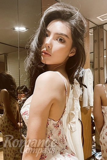 Ukrainian mail order bride Bibizeynep from Taraz with black hair and grey eye color - image 1