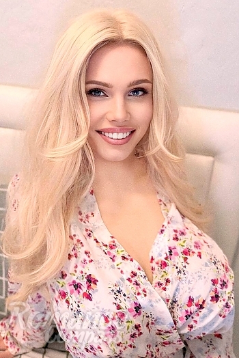 Ukrainian mail order bride Tatiana from Kyiv with blonde hair and blue eye color - image 1
