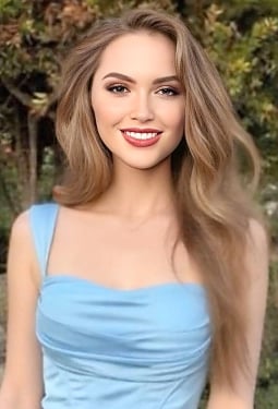 Yulia, 25 y.o. from Lviv, Ukraine