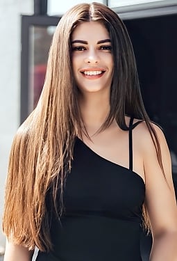 Elena, 33 y.o. from Kyiv, Ukraine