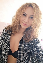 Ukrainian mail order bride Tetiana from Rivne with light brown hair and green eye color - image 15