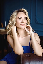 Ukrainian mail order bride Tetiana from Rivne with light brown hair and green eye color - image 9