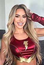 Ukrainian mail order bride Vanessa from Vienna with blonde hair and brown eye color - image 15