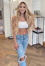 Ukrainian mail order bride Vanessa from Vienna with blonde hair and brown eye color - image 9